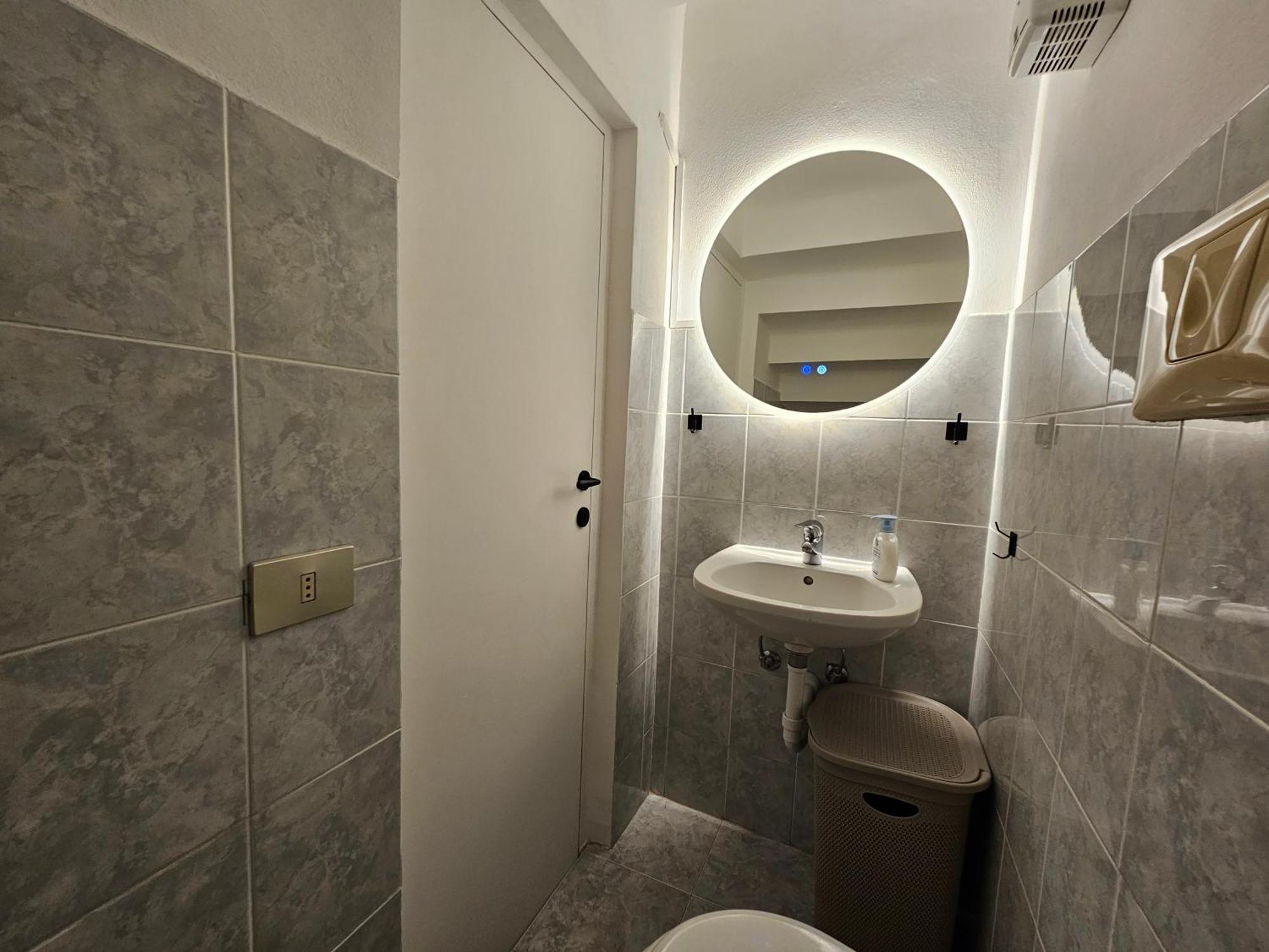 Exclusive Top Floor 2-Bedroom Flat ميلان المظهر الخارجي الصورة