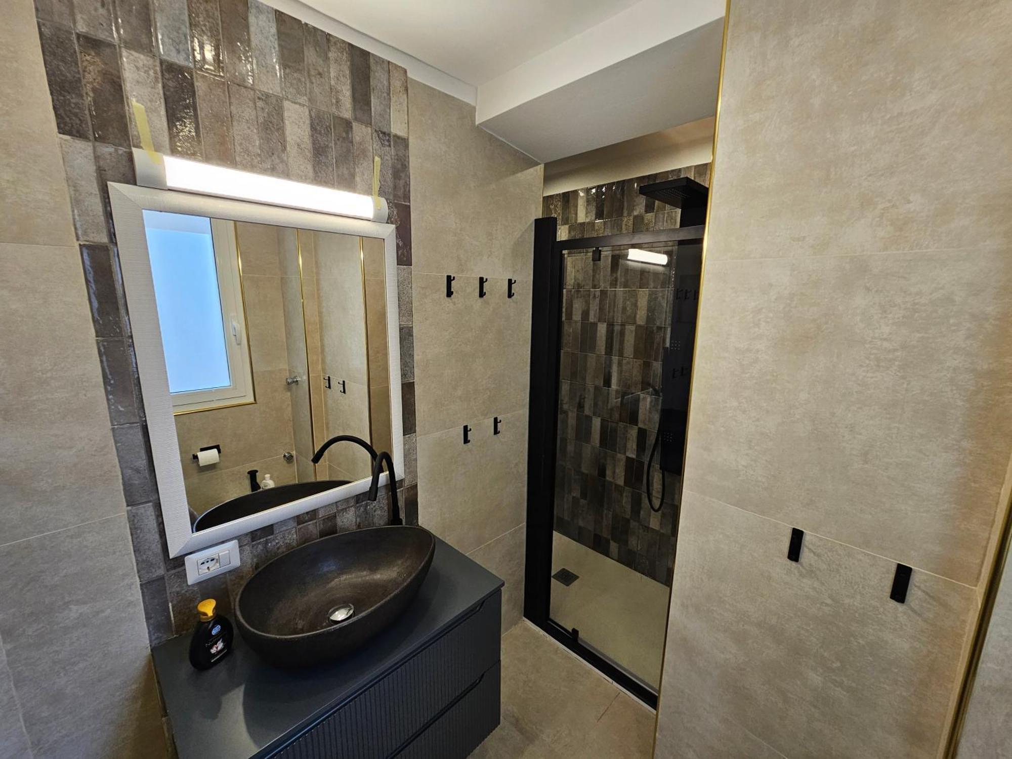 Exclusive Top Floor 2-Bedroom Flat ميلان المظهر الخارجي الصورة
